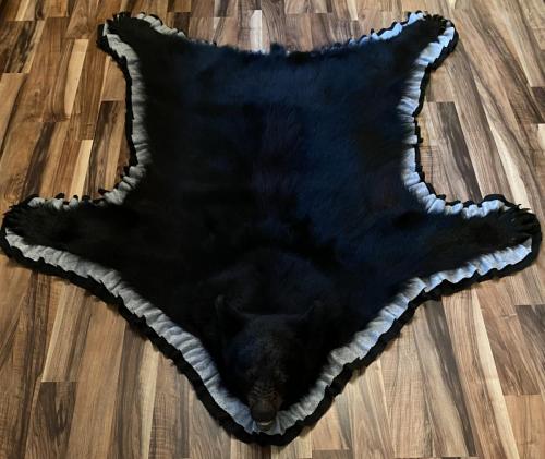 Bear Rug Gray_Black Felt OM